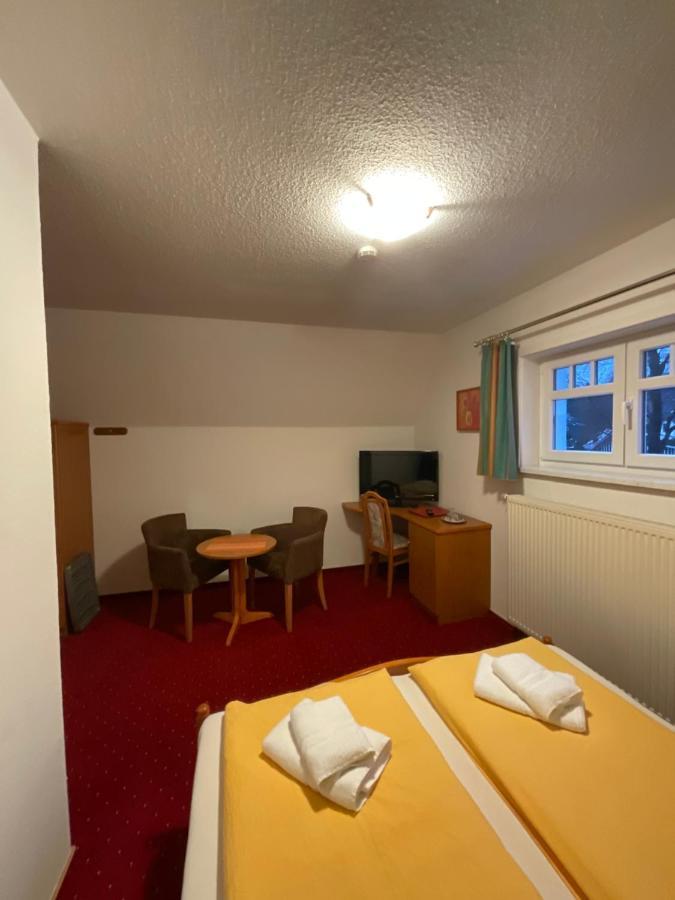 Gaststaette & Pension Waldschloesschen Oberhof  Eksteriør bilde