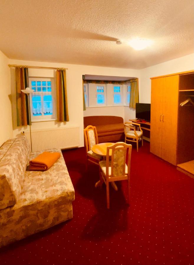 Gaststaette & Pension Waldschloesschen Oberhof  Eksteriør bilde