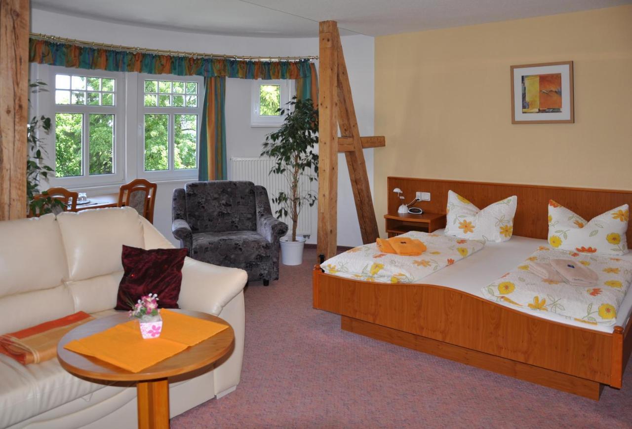 Gaststaette & Pension Waldschloesschen Oberhof  Eksteriør bilde